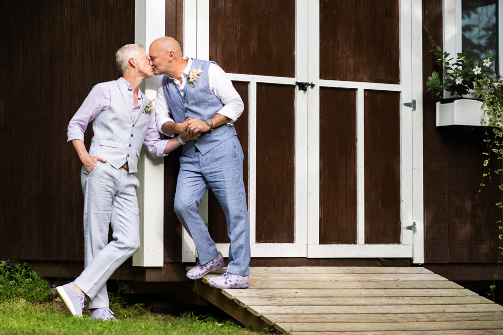 lgbtq wedding couple upstate NY